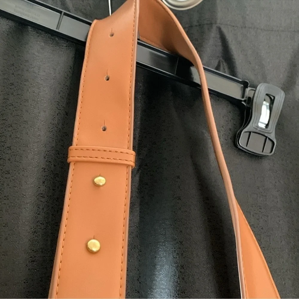 Cotton On Lightly Used Tan / Brown Leather Purse